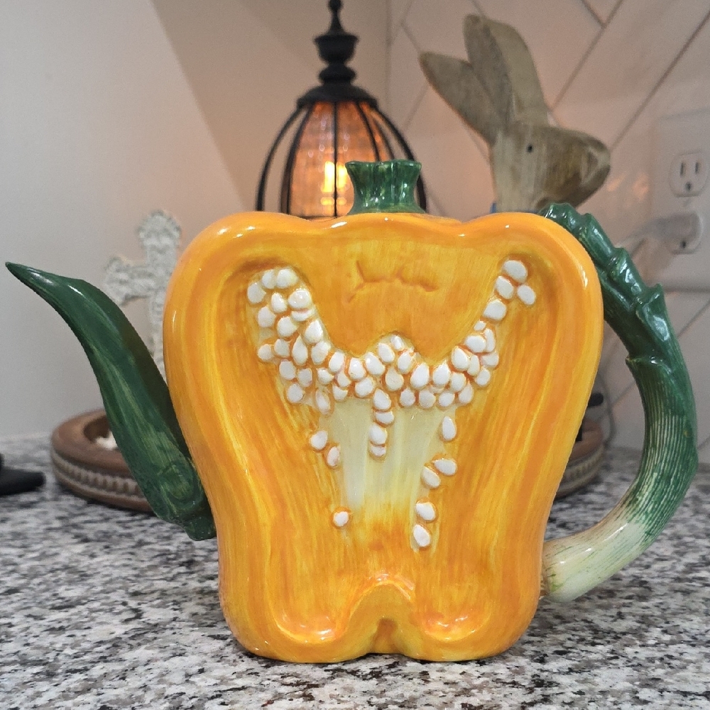 Yellow Bell Pepper Ceramic Teapot with Green Stem Handle